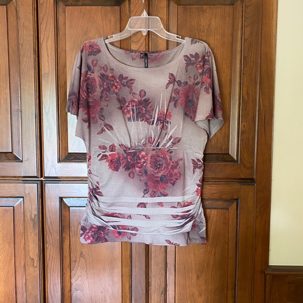Short sleeve blouse